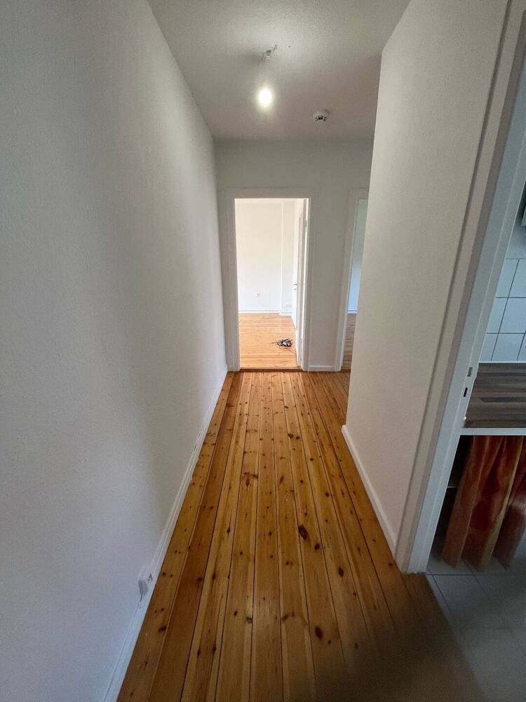 Frisch gestrichen - BalkonWohnung zum 01.08.2025