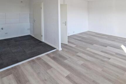 Ab 13.11. frei - im grünen Sachsendorf wartet diese 3-Zimmer-Wohnung mit Balkon auf Euch! zimmer