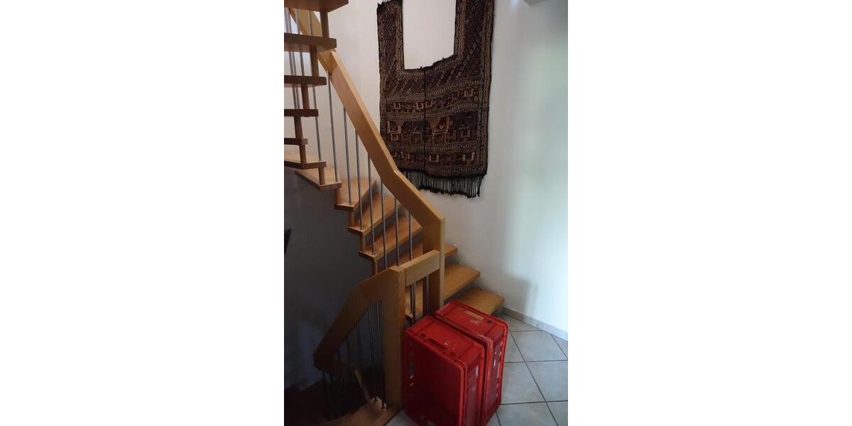 Doppelhaushälfte Bubenreuth - 7 Zimmer, 160 m&sup2;, 2.400&euro; | Angebot:25981382