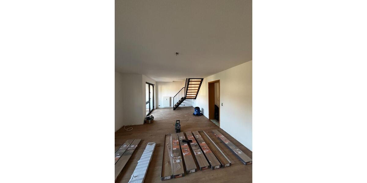 Etagenwohnung Bad Wünnenberg - 4 Zimmer, 110 m&sup2;, 990&euro; | Angebot:25305993