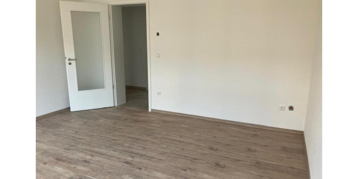 Dachgeschoßwohnung Plauen - 4.5 Zimmer, 97 m&sup2;, 850&euro; | Angebot:25808074