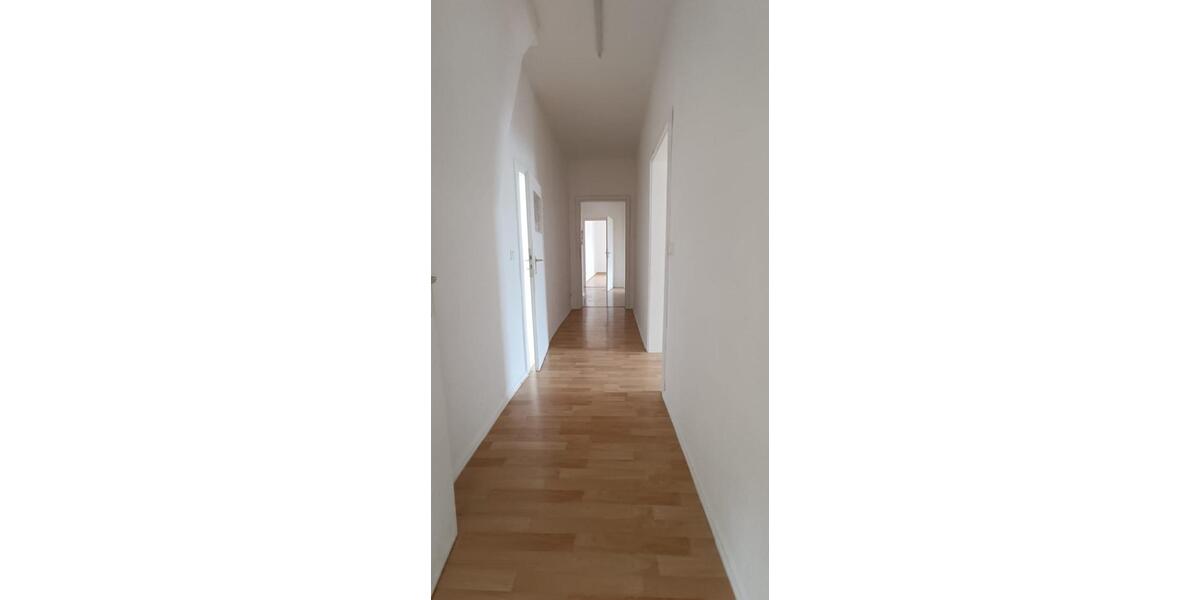 Dachgeschoßwohnung Wuppertal - 4 Zimmer, 97 m&sup2;, 896&euro; | Angebot:26648399
