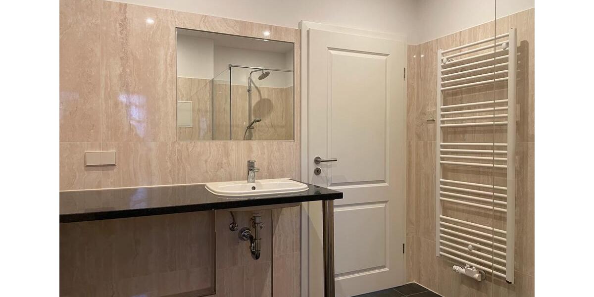 Etagenwohnung Güstrow - 4 Zimmer, 95 m&sup2;, 880&euro; | Angebot:25219752