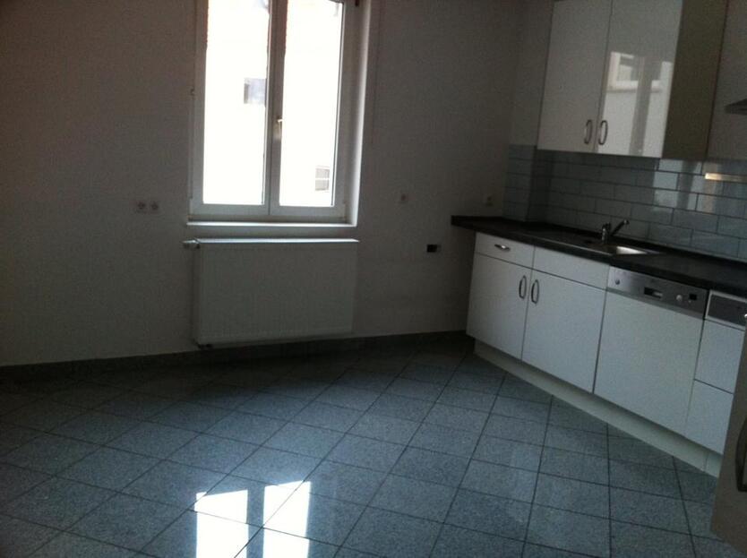 Schöne 3 Zimmer-Wohnung in Wü-City