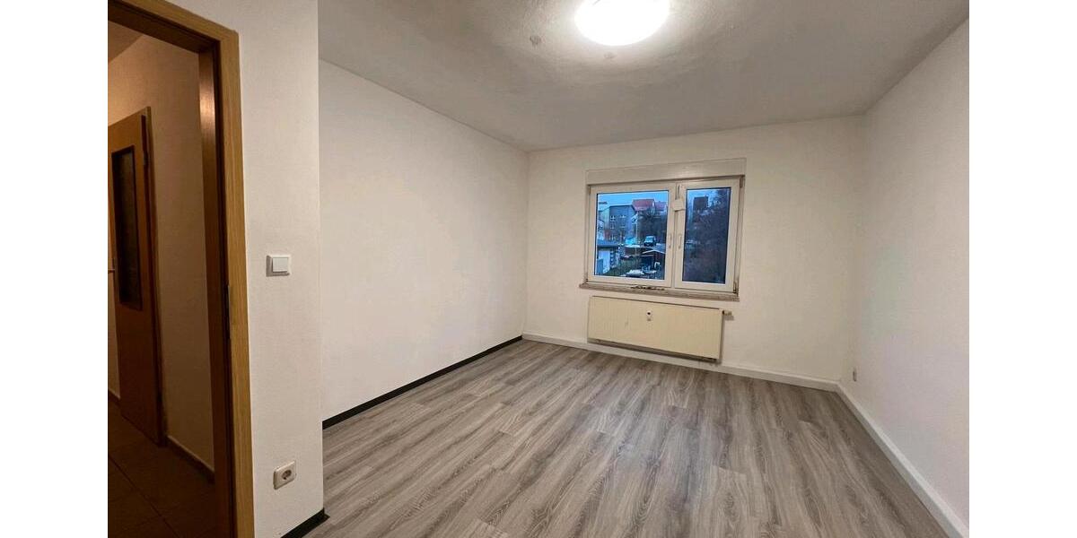 Etagenwohnung Frankenblick - 4 Zimmer, 70 m&sup2;, 500&euro; | Angebot:24774694