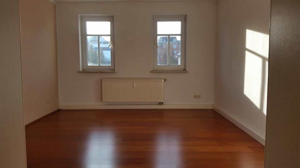 Dachgeschoßwohnung Limbach-Oberfrohna Oberfrohna - 3 Zimmer, 58 m&sup2;, 355&euro; | Angebot:26211122