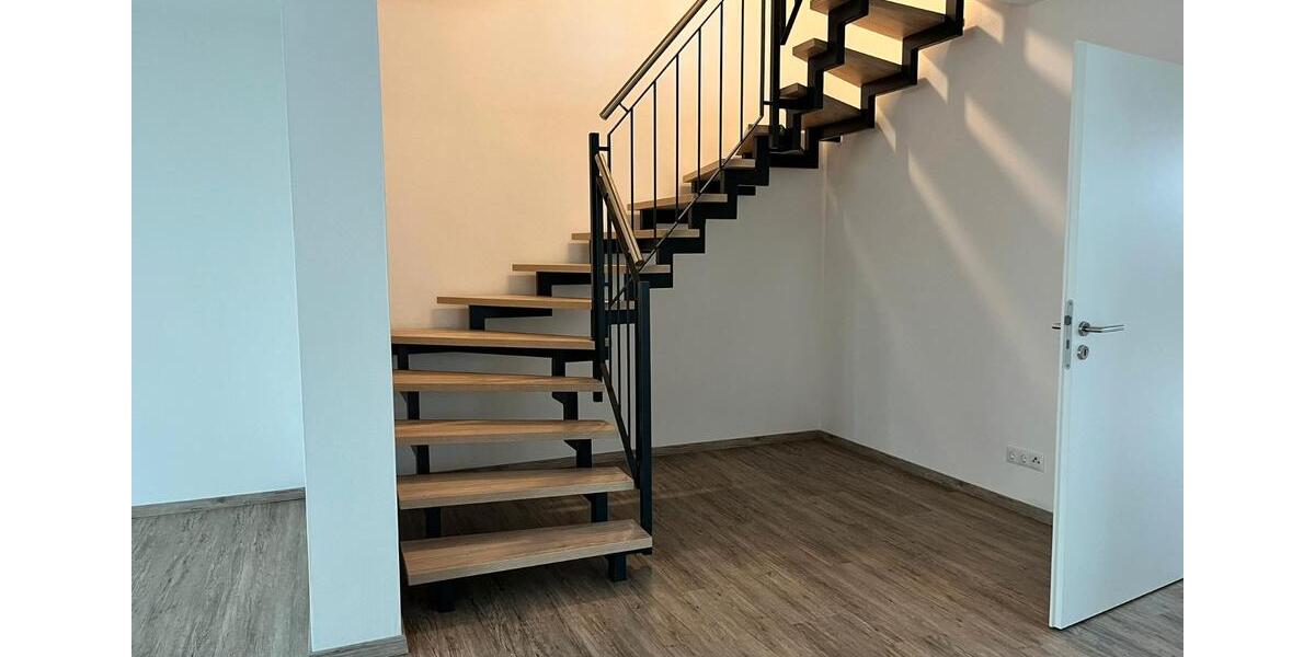 Etagenwohnung Schwandorf - 5 Zimmer, 140 m&sup2;, 1.680&euro; | Angebot:26632555