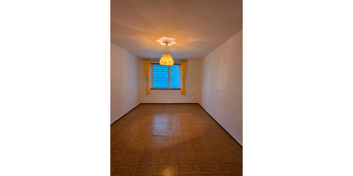 Etagenwohnung Nienburg (Saale) - 2 Zimmer, 50 m&sup2;, 415&euro; | Angebot:26062887