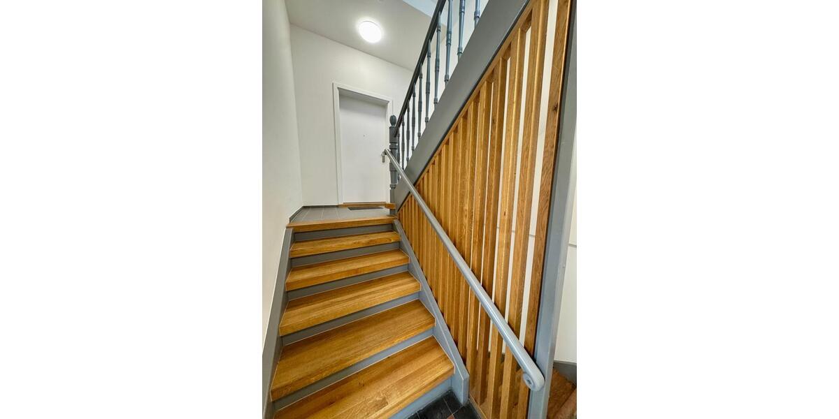 Dachgeschoßwohnung Esslingen am Neckar - 3 Zimmer, 93 m&sup2;, 1.625&euro; | Angebot:26489751