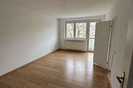 Wohnung zum Mieten in Rostock 619,50 € 59 m² 3 zimmer