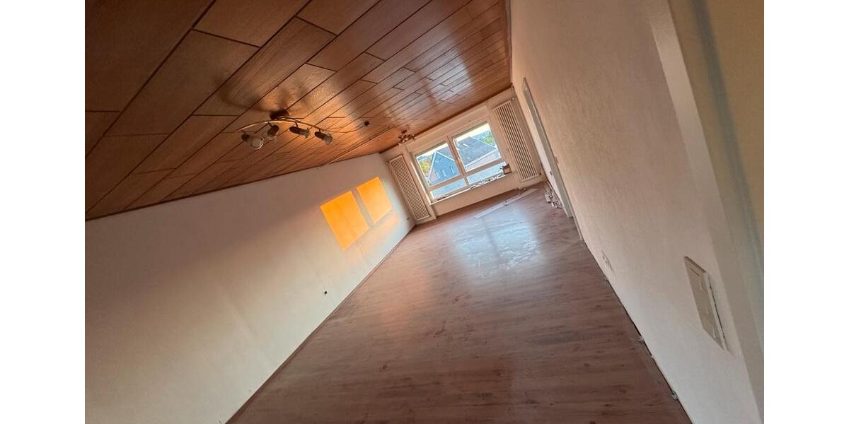 Großzügige Wohnung mit Terrasse und Balkon in Wemmetsweiler 4 zimmer