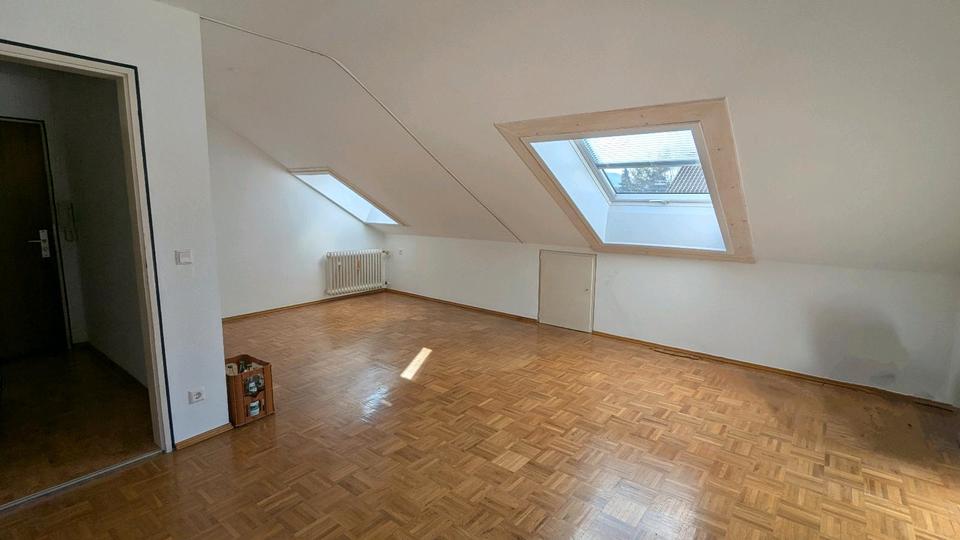 Dachgeschoßwohnung Albstadt - 1.5 Zimmer, 40 m&sup2;, 490&euro; | Angebot:25073978