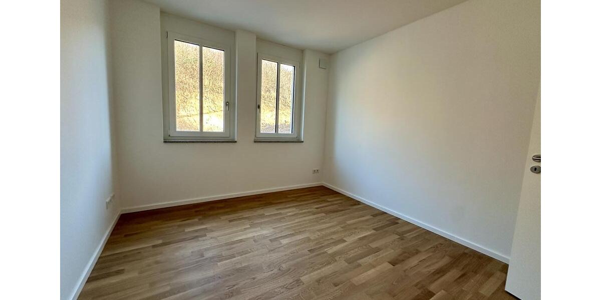 Erdgeschoßwohnung Eisenach - 3 Zimmer, 101 m&sup2;, 1.330&euro; | Angebot:25512318