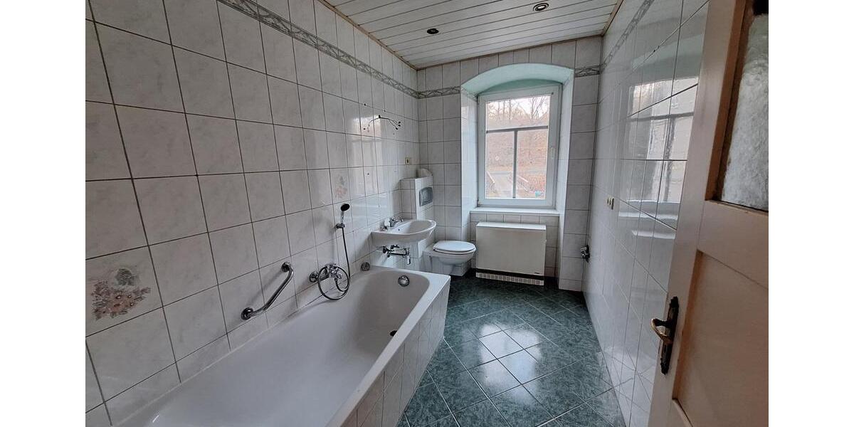 Etagenwohnung Nossen - 2 Zimmer, 67 m&sup2;, 299&euro; | Angebot:25932536