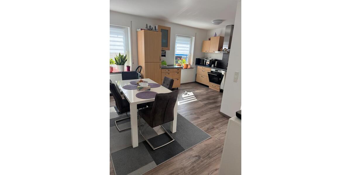 Etagenwohnung Kröv - 4 Zimmer, 105 m&sup2;, 1.200&euro; | Angebot:26314767