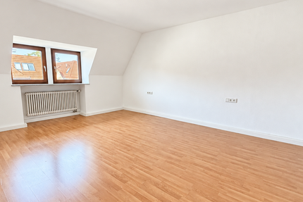 Wohnung Stuttgart - 3 Zimmer, 84 m&sup2;, 1.450&euro; | Angebot:27692218