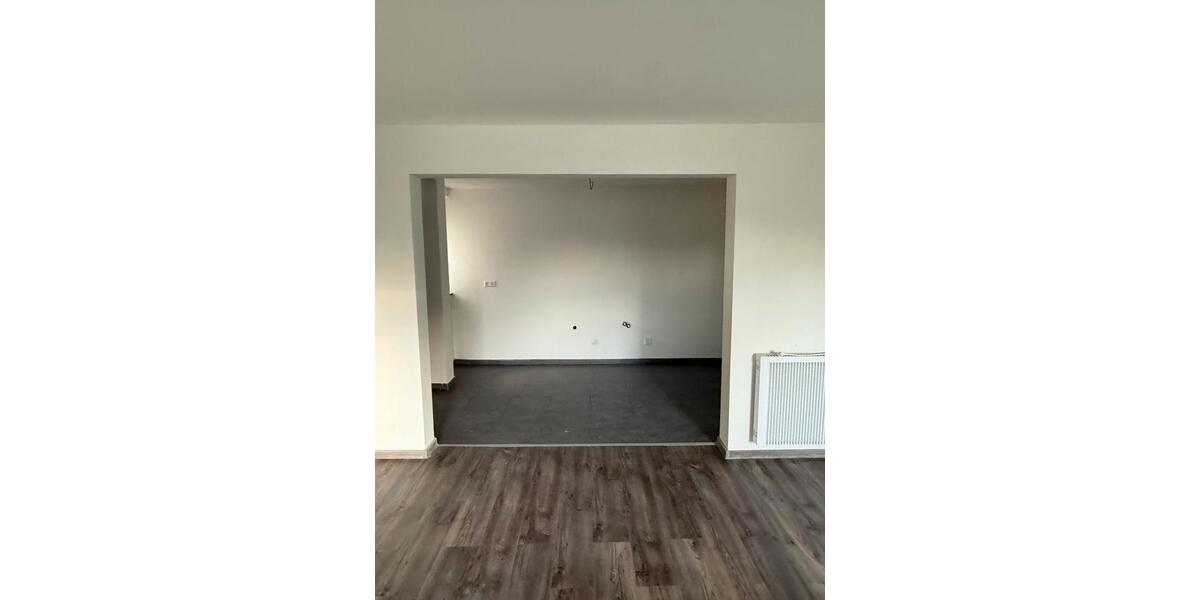 Etagenwohnung Marktredwitz - 2 Zimmer, 300 m&sup2;, 475&euro; | Angebot:23791383