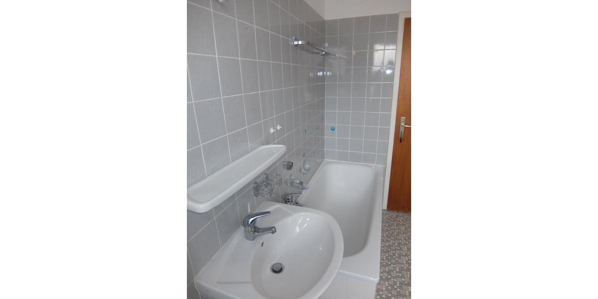 Etagenwohnung Bad Pyrmont - 3 Zimmer, 77 m&sup2;, 510&euro; | Angebot:26677751