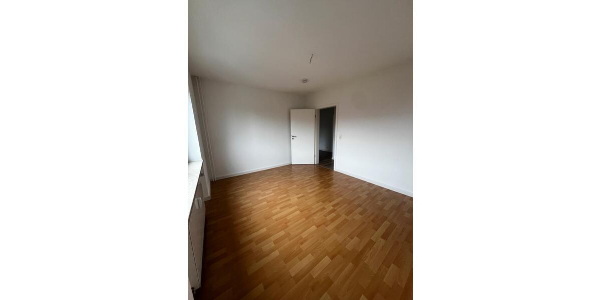 Etagenwohnung Tostedt - 3 Zimmer, 80 m&sup2;, 1.200&euro; | Angebot:26148377