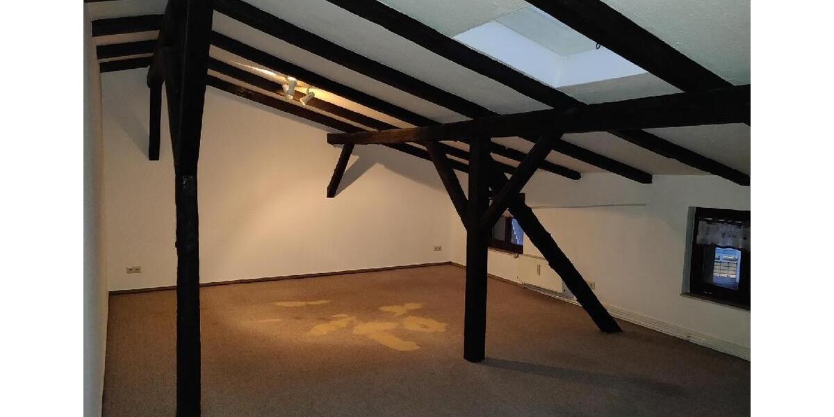 Dachgeschoßwohnung Eisleben (Lutherstadt) - 4 Zimmer, 115 m&sup2;, 650&euro; | Angebot:10050043