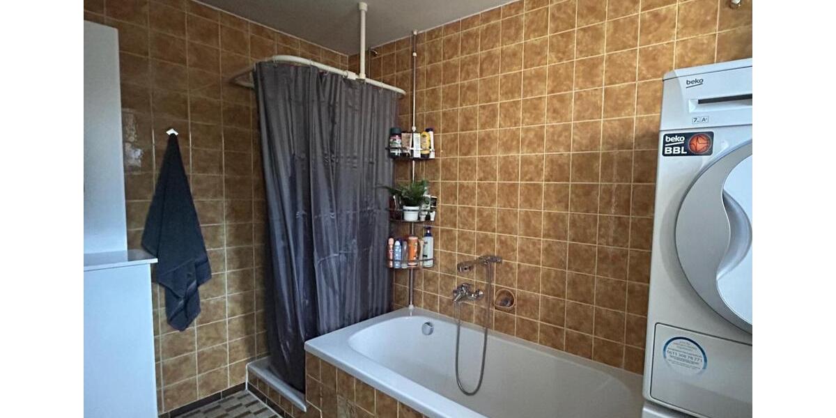 Erdgeschoßwohnung Hof Altstadt - 3 Zimmer, 87 m&sup2;, 560&euro; | Angebot:24860776