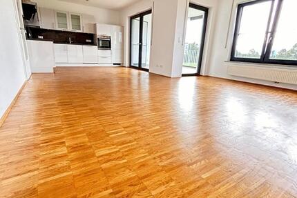 3-Zimmer-Wohnung mit Terrasse, Loggia und hochw. Ausstattung