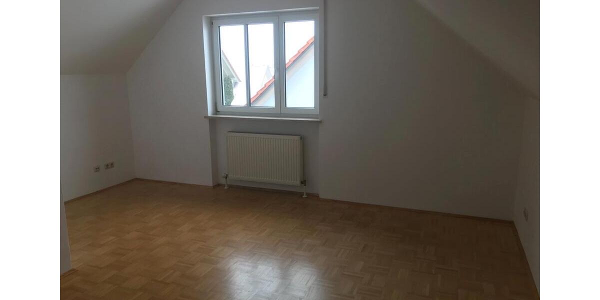 Hochparterre Straubing - 3 Zimmer, 85 m&sup2;, 810&euro; | Angebot:26664500