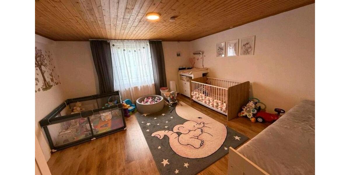 Etagenwohnung Knüllwald - 3 Zimmer, 90 m&sup2;, 655&euro; | Angebot:26634075