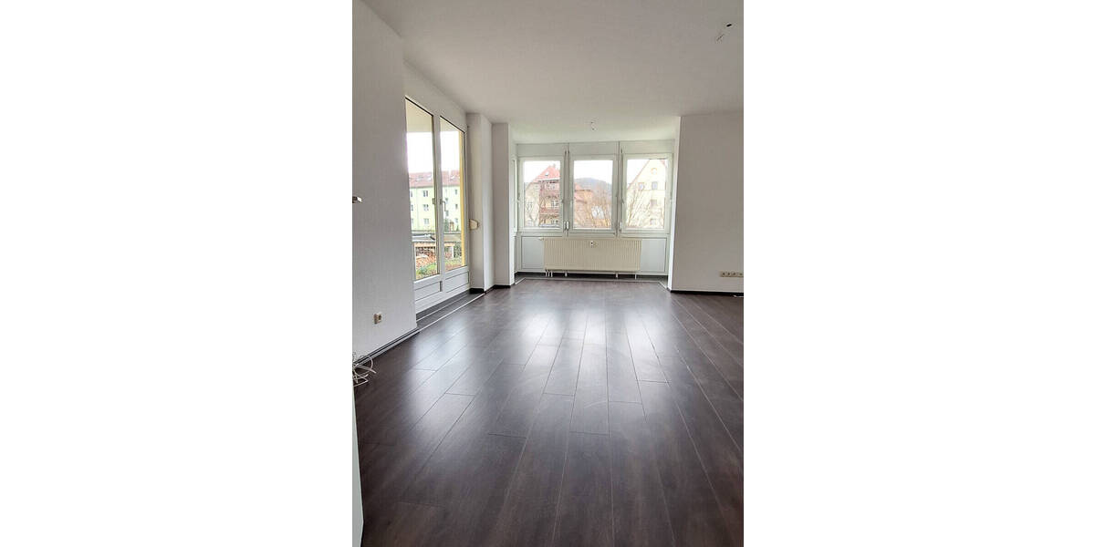 Etagenwohnung Saalfeld - 2 Zimmer, 92 m&sup2;, 690&euro; | Angebot:26486199