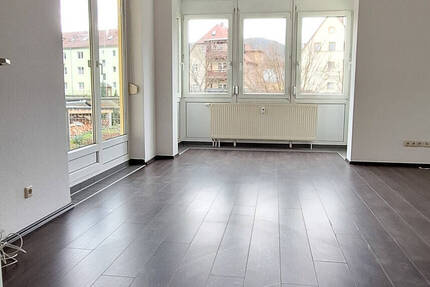 Wohnung Saalfeld - 2 Zimmer, 92 m&sup2;, 690&euro; | Angebot:26486199