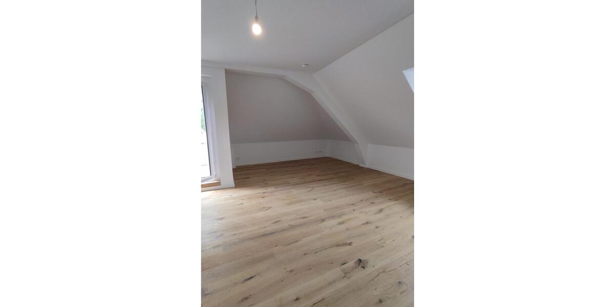 Dachgeschoßwohnung Zossen - 3 Zimmer, 96 m&sup2;, 1.460&euro; | Angebot:26322784