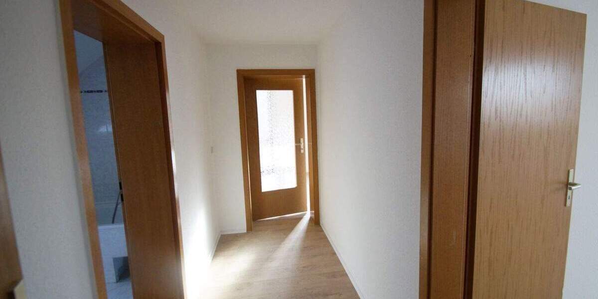 Etagenwohnung Altenburg Südost - 2 Zimmer, 60 m&sup2;, 360&euro; | Angebot:26016937