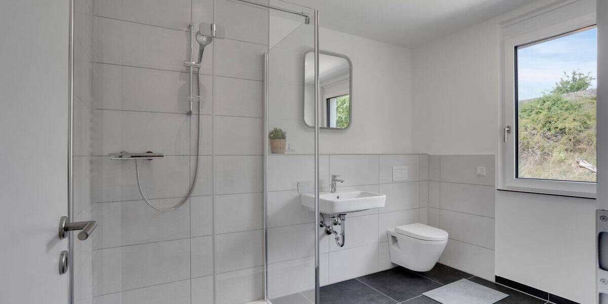 Smart. Effizient. Modern! Premium-Reihenhaus mit Garten, 2 Stellplätzen & Neuer Küche 4 zimmer