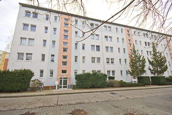 Kleine, bezugsfertige 2-Zimmerwohnung mit Dusche. 2 zimmer