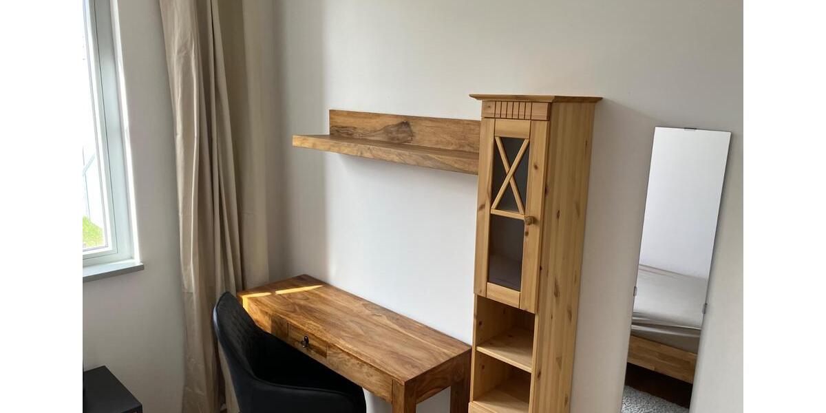 Wohnen auf Zeit Lübeck Sankt Gertrud - 6 Zimmer, 190 m&sup2;, 590&euro; | Angebot:26041217