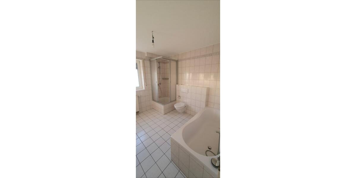 Etagenwohnung Kelkheim (Taunus) - 3 Zimmer, 89 m&sup2;, 1.300&euro; | Angebot:26254532