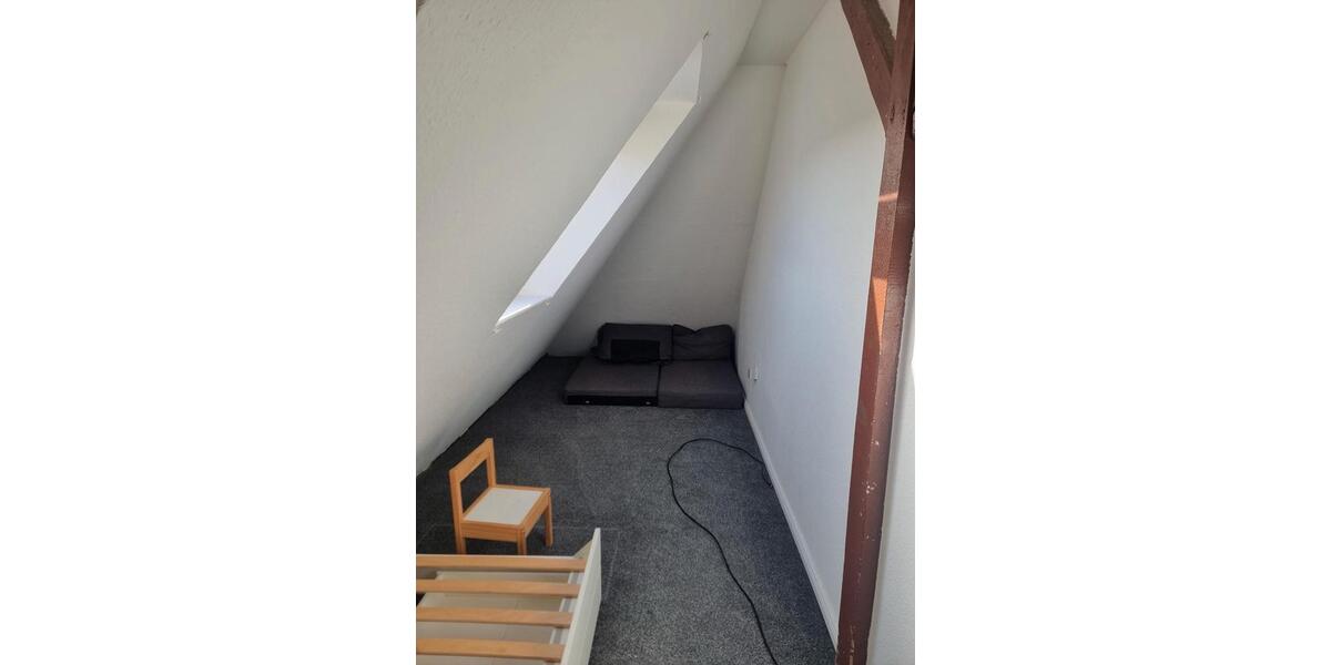 Dachgeschoßwohnung Oldenburg Bürgeresch - 4 Zimmer, 75 m&sup2;, 1.240&euro; | Angebot:26537985