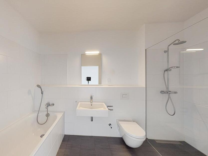Große 3-Zimmer-Wohnung mit 2 Balkonen zimmer