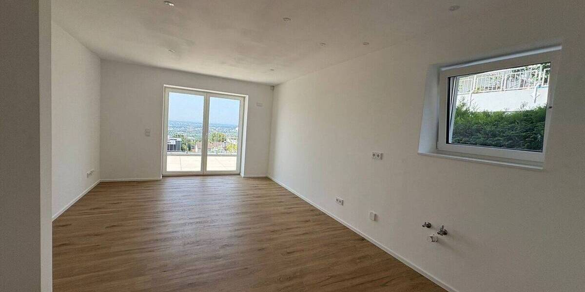 Etagenwohnung Weinheim - 3 Zimmer, 114 m&sup2;, 2.100&euro; | Angebot:23959169