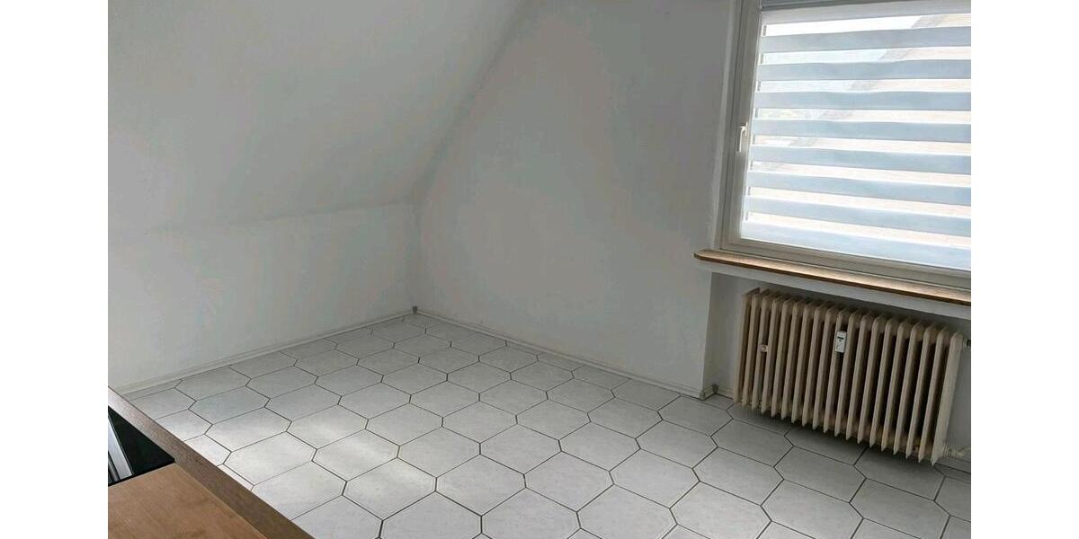 Dachgeschoßwohnung Plettenberg - 2 Zimmer, 51 m&sup2;, 300&euro; | Angebot:26580758