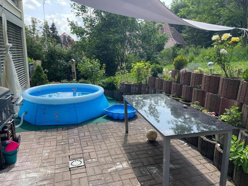 ruhige Wohnung in Bestlage mit Garten und Garage