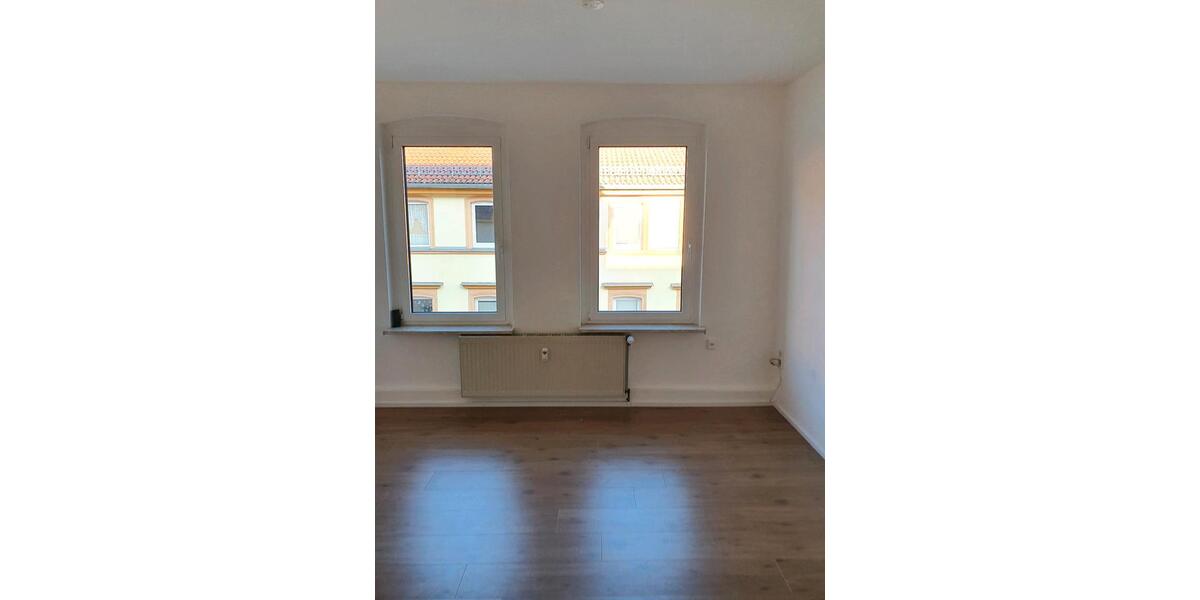 Etagenwohnung Pößneck - 3 Zimmer, 71 m&sup2;, 750&euro; | Angebot:25831421