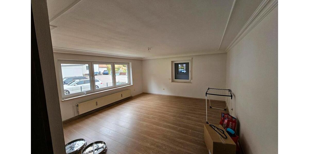 Erdgeschoßwohnung Dingolfing - 3.5 Zimmer, 97 m&sup2;, 1.300&euro; | Angebot:26036593