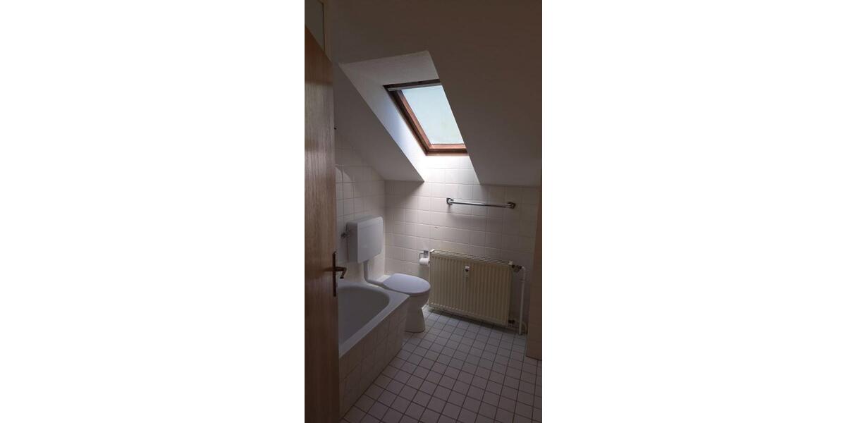 Wunderschöne 2 Zimmer Dachgeschosswohnung - Dachgeschoßwohnung Waldeck Hess | Angebot:26153370