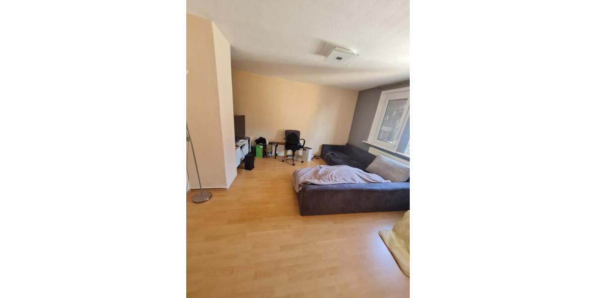 Room in Plochingen – 6 min Walk to S-Bahn, Rewe, Lidl, Gym 20 zimmer