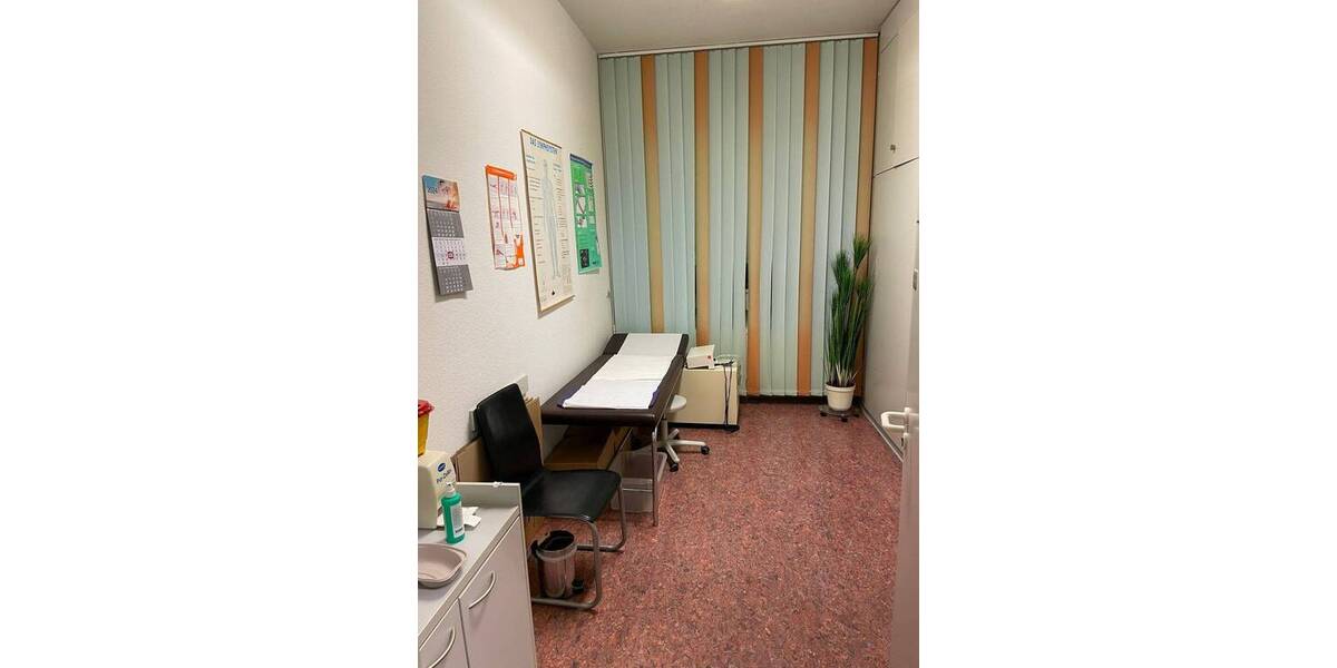 Gewerbeobjekt Pforzheim Nordstadt - 6 Zimmer, 180 m&sup2;, 1.150&euro; | Angebot:25999783