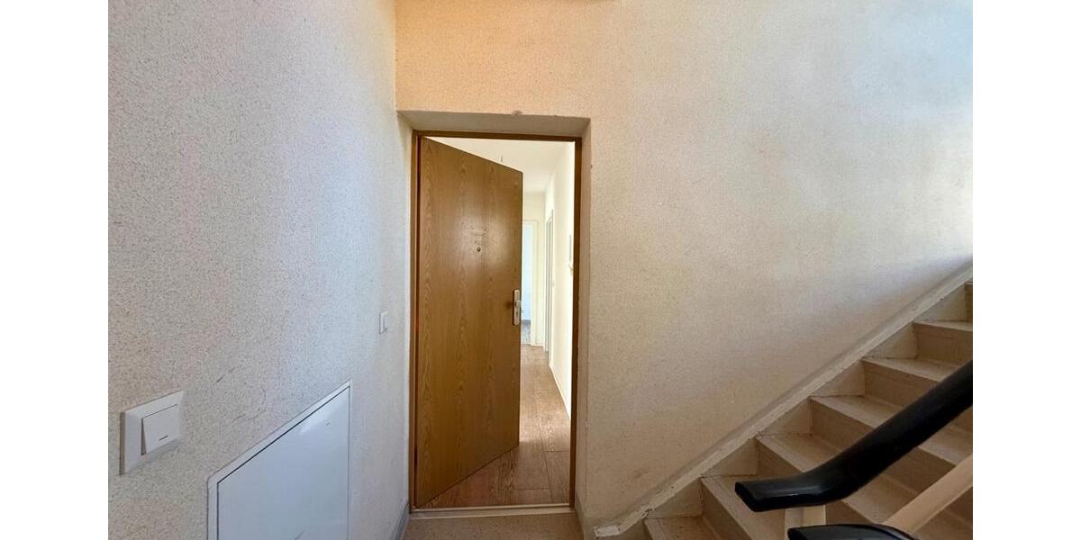 Erdgeschoßwohnung Weißenfels - 3 Zimmer, 58 m&sup2;, 350&euro; | Angebot:26635034