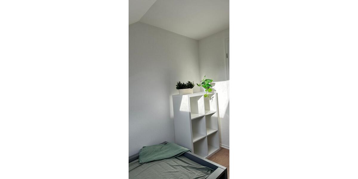 Dachgeschoßwohnung Karlsruhe Knielingen - 1 Zimmer, 1 m&sup2;, 400&euro; | Angebot:26247507