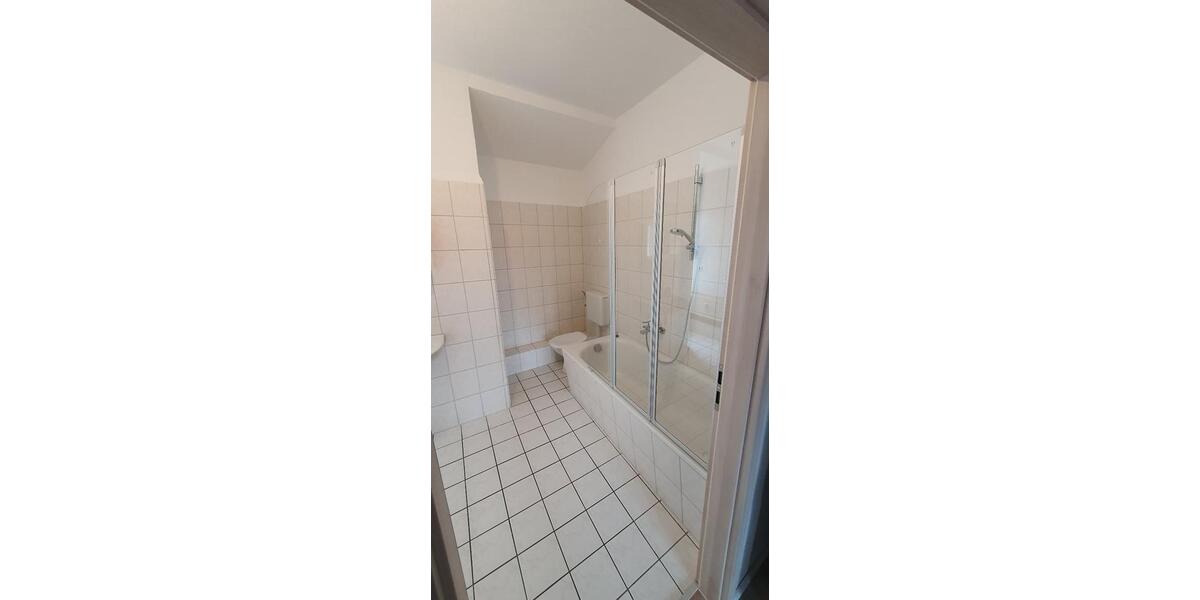 Dachgeschoßwohnung Halberstadt - 2 Zimmer, 48 m&sup2;, 300&euro; | Angebot:26517379
