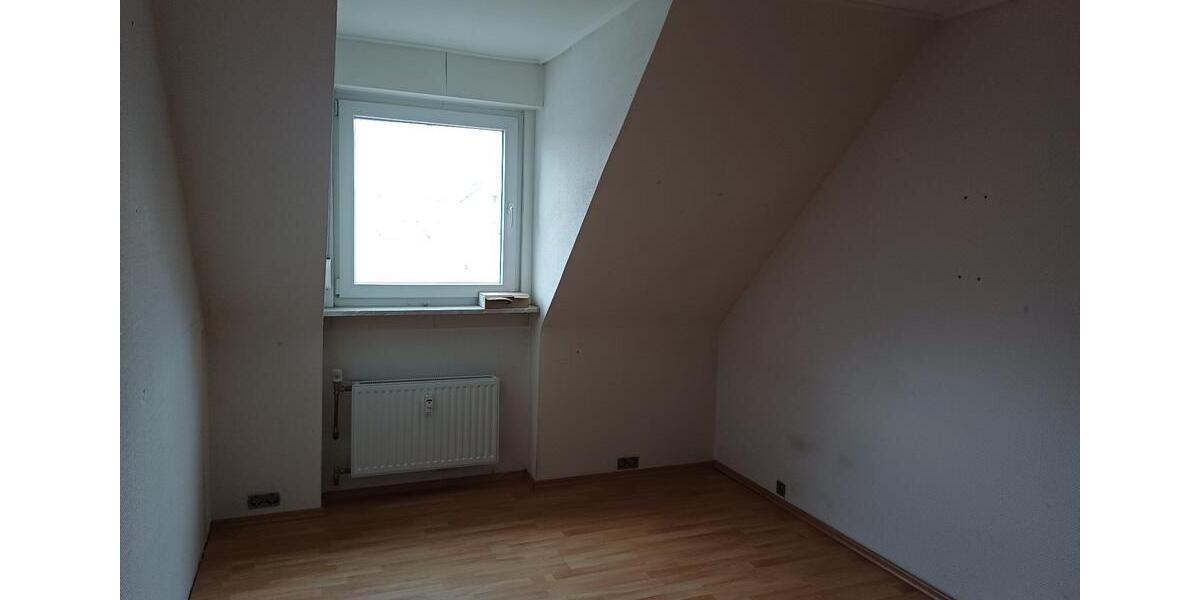 Dachgeschoßwohnung Aachen Eilendorf - 3 Zimmer, 80 m&sup2;, 680&euro; | Angebot:24868558